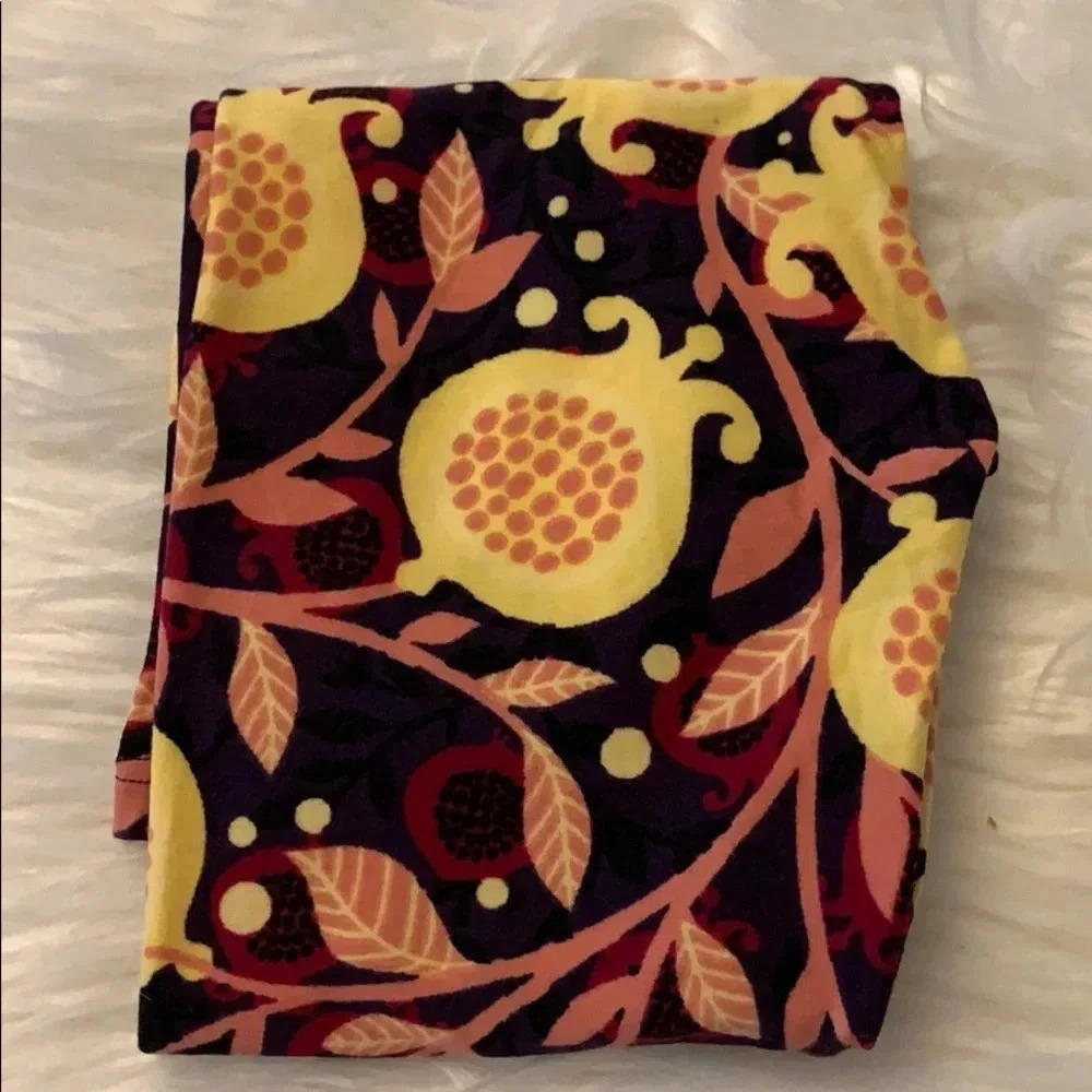 ⭐️ FINAL PRICE ⭐️ New! Girl’s Lularoe Leggings S/M - Picture 1 of 1